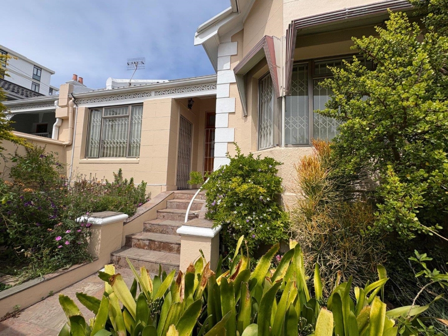 4 Bedroom Property for Sale in Bantry Bay Western Cape